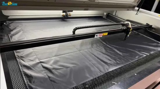 사이클링 데이트 12인치 250W 미니 모터 전기 접이식 자전거 소형 전기 오토바이 여행 가방을 사용할 수 있습니다
